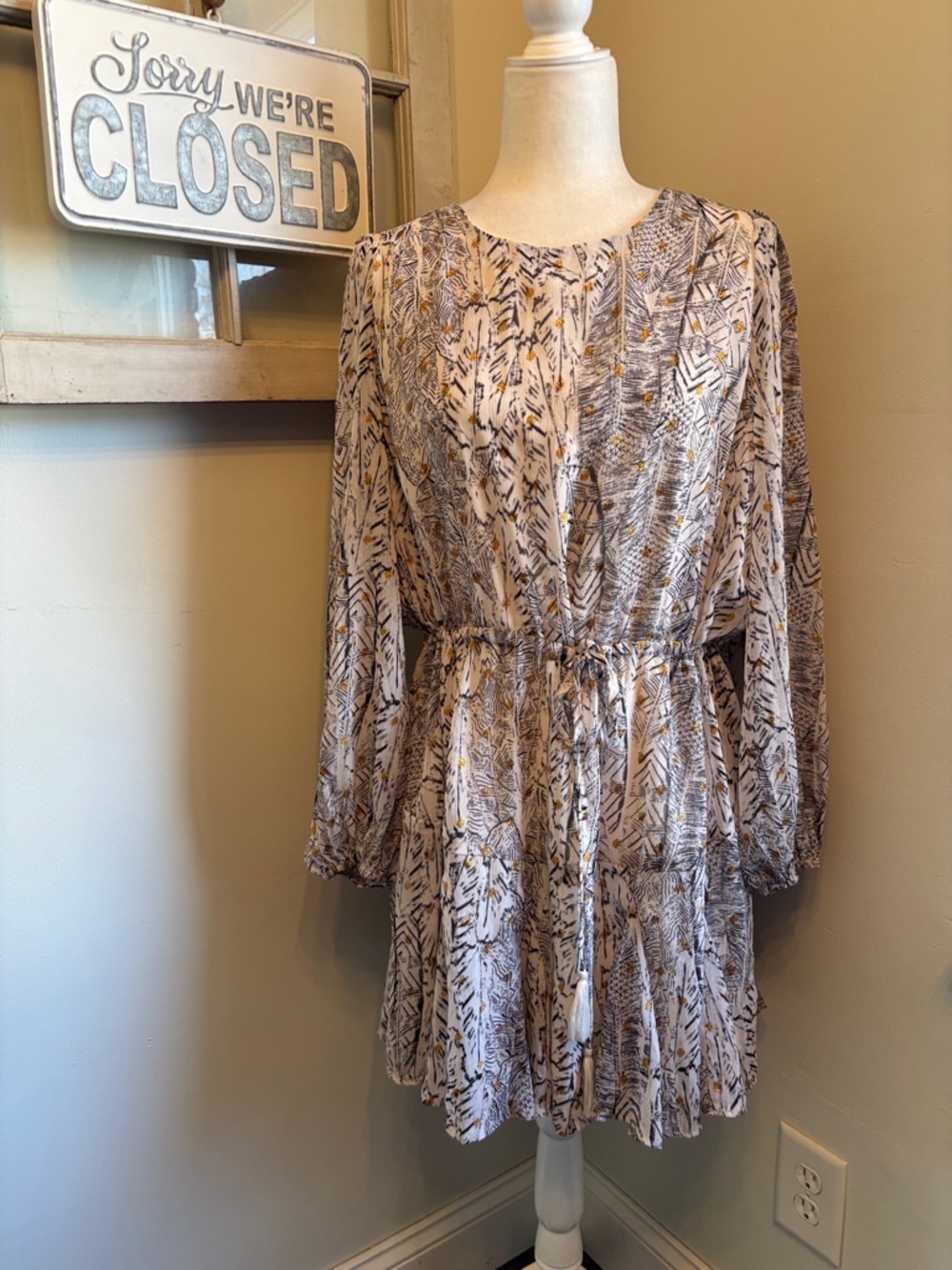 Arula Glam Chiffon Layer Art to Wear Gypsy Tiered Midi Dress Cream Gold NWT